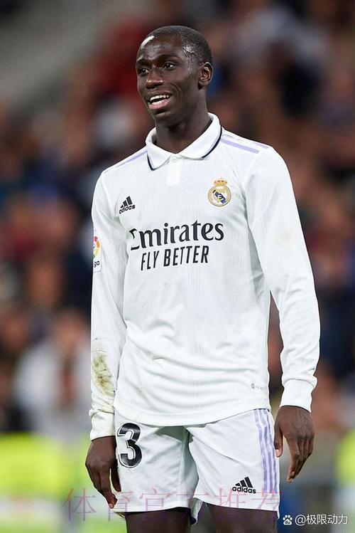 已伤缺五个月！马卡:皇马后卫门迪已经恢复训练